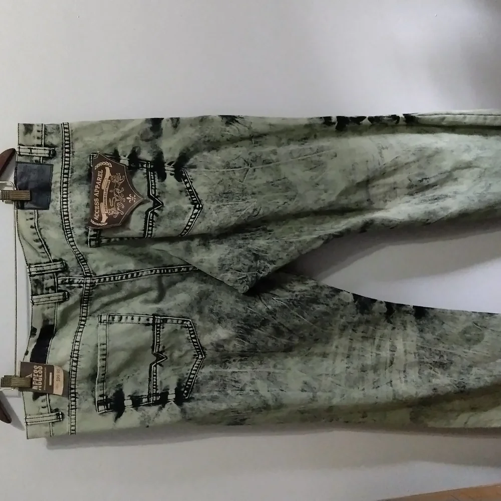 Men's Distressed Tie-Dye Jeans - Picture 2 of 10